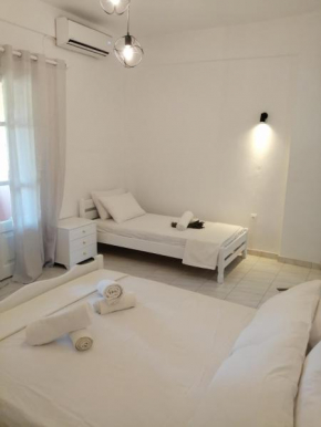 Pericles Apartment